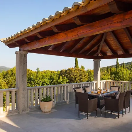 Vila Hedera Estate, Hedera Ix